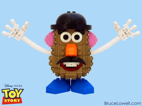 LEGO+Mr.+Potato+Head. He was around long before Toy Story....leave it to Disney! Lego Toy Story, Disney Lego, Lego Sculptures, Mr Potato, Mr Potato Head, Amazing Lego Creations, Lego Toy, Lego Characters, Potato Heads