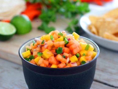 Easy, delicious and healthy Cantaloupe Mango Papaya Salsa recipe from SparkRecipes. See our top-rated recipes for Cantaloupe Mango Papaya Salsa. Papaya Salsa, Salsa Dips, Fruit Salsa Recipe, Silent Reflux, Tacos And Burritos, Fruit Salsa, Just Eat It, Mango Salsa, Salsa Recipe