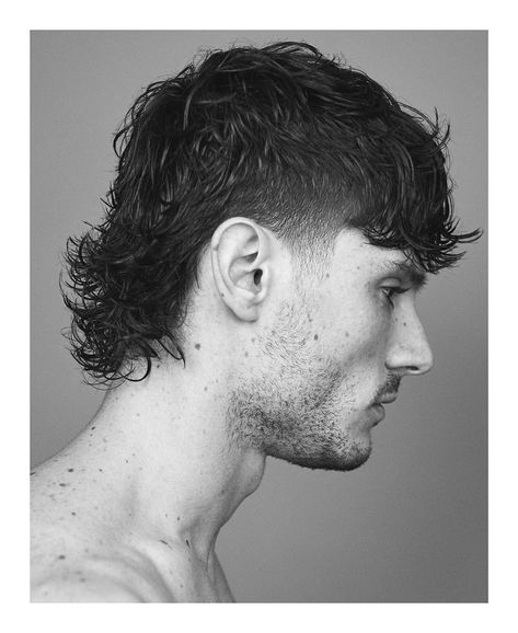 In case you didn’t know mullet haircut is that one cut that will allow you to wear business in the front while rocking the party in the back! Mens Mullet, Modern Mullet Haircut, Mullet Fade, Short Mullet, Mullet Haircut, Modern Mullet, Mens Hairstyles Thick Hair, Curly Mullet, Men Haircut Styles