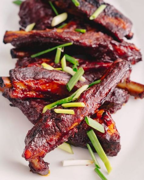 4-Ingredient Sticky Ribs - Marion's Kitchen Marion Kitchen, Sticky Ribs Recipe, Marions Kitchen, Sticky Pork Ribs, Sticky Ribs, Pork Ribs Recipe, Marion Grasby, Keto Pork, Sticky Pork