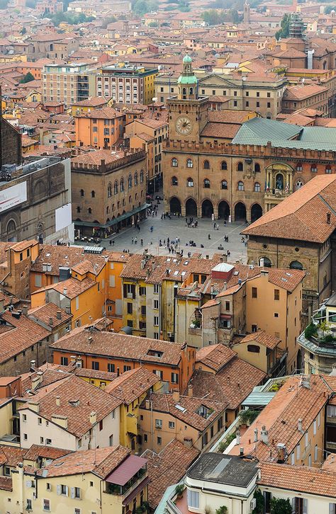 Italy Bologna, Bologna Italy Aesthetic, Pier Paolo Pasolini, Bologna Italy, World Cities, Northern Italy, Bologna, Wonderful Places, Italy Travel