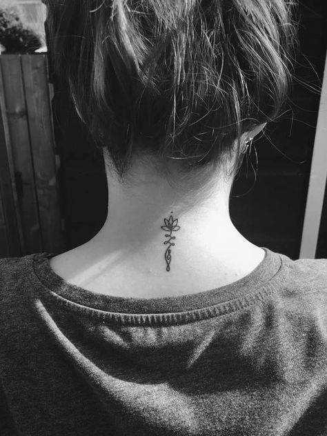 Unalome Tattoo Ideas, Bamboo Tattoo, Unalome Tattoo, Geometric Tattoo Arm, Neck Tattoos Women, Back Of Neck Tattoo, Shape Tattoo, Cute Tiny Tattoos, Full Sleeve Tattoos