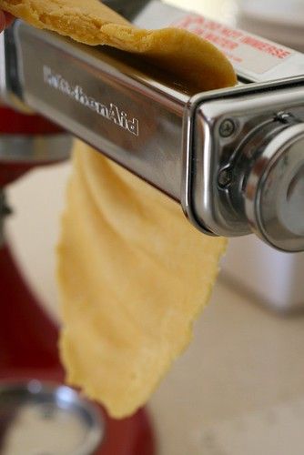 Pasta Tutorial, Ravioli Homemade, Pasta Handmade, Italian Entertainment, Kitchenaid Accessories, Fresh Pasta Recipes, Fresh Pasta Dough, Homemade Pasta Dough, Kitchenaid Pasta