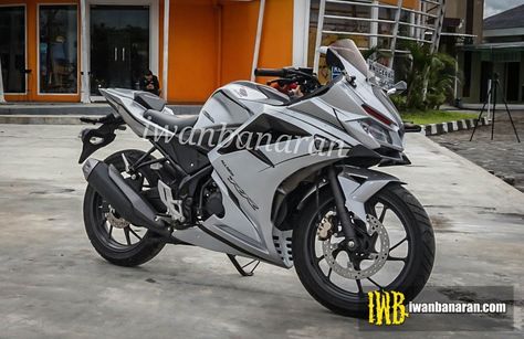 Modified-Honda-CBR150R-2-1 Cbr 150r Modified, Cbr 150r, Motorcycle Honda, Sports Bike, Honda City, New Honda, Honda Motorcycles, Sport Bikes, How To Make Your