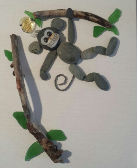 Pebble art monkey fun Dinosaur Pebble Art, Stone Pictures Pebble Art, Pebble Art Family, Monkey Art, Rock And Pebbles, Beach Glass Art, Stone Pictures, Found Art, Puzzle Art