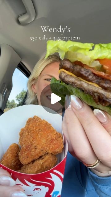 Samantha Milton on Instagram: "Wendy’s Order✨ eating in a calorie deficit 
(530 cals + 34g protein) 
Here’s what I ordered:
-Double stack on lettuce with no bun + add tomato, onion, and bacon.
-4 count spicy chicken nugget
-Diet coke 
#wendys #burger #double #chicken #nugget #bacon #sauce #menu #hack #drivethru #weightloss #caloriedeficit #lowcal #highprotein #eatwithme #pcos #pcosweightloss #drivethru #order #dinner #mealprep #togo" Low Calorie Fast Food Lunch, Low Carb High Protein Fast Food, Healthy Wendys Order, Low Calorie Deficit, Wendys Burger, Low Calorie Fast Food, Cottage Cheese Dinner, Deficit Meals, Healthy Fast Food Options