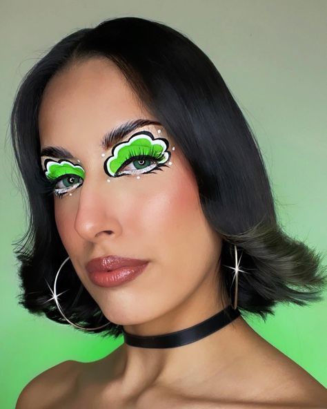 Buttercup Hairstyle Powerpuff, Buttercup Inspired Makeup, Buttercup Makeup Powerpuff, Buttercup Makeup, Buttercup Aesthetic, Making Fiends, Powerpuff Girls Makeup, Graphic Liners, Buttercup Powerpuff Girl