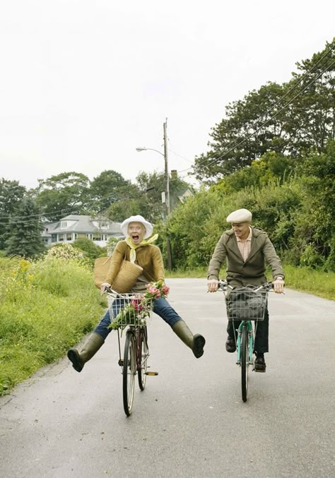 How to Fall on Your Faceâwith a Smile Best Bicycles, Ja I Ty, Cute Old Couples, Green Tea Face, Website Builders, Old Couple, Fall Flats, Growing Old Together, Cool Bike Accessories