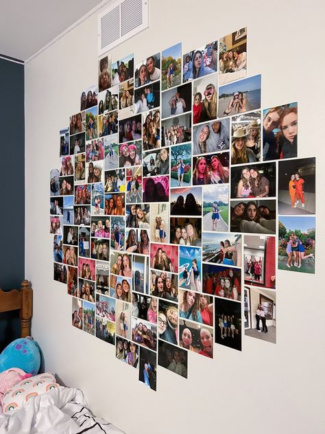 Room Decor Bedroom Picture Wall, Collage For Bedroom Wall, Photos Decoration Wall, Photo Room Decor Ideas, Room Ideas With Pictures On Wall, Cute Photo Wall Bedroom Ideas, Photos Room Decor, Room Picture Wall Aesthetic, Photo Wall Collage Friends