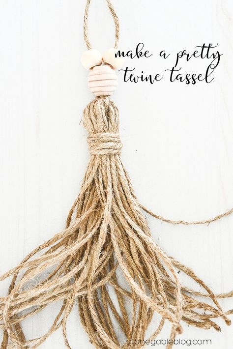 This pretty and textural twine tassel is easy to make and can be used in your decor in lots of ways! Making Tassels Tutorials, Twine Tassel Diy, Twine Bows Diy, How To Make A Tassel With Twine, Twine Garland, Tassel Diy, Modern Living Room Decor Ideas, Tassel Making, Twine Crafts