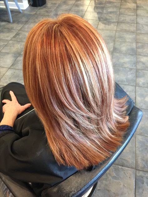 Red And Blonde Medium Length Hair, Red And Blonde Highlights Straight Hair, Light Blonde With Red Highlights, Red To Blonde Transformation, Hair With Silver Highlights, Copper Short Hair, Red Hair With Silver Highlights, Blonde To Red Transformation, Balayage Copper