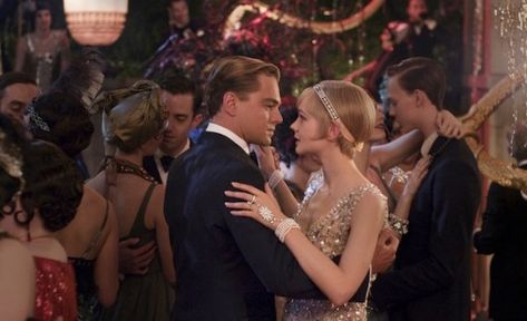 the-great-gatsby-leonardo-dicaprio-as-jay-gatsby-dances-with-carey-mulligan-as-daisy Gatsby Aesthetic, Bella Y Edward, The Great Gatsby 2013, Gatsby Movie, Style Année 20, Great Gatsby Themed Party, Jordan Baker, Daisy Buchanan, Gatsby Costume