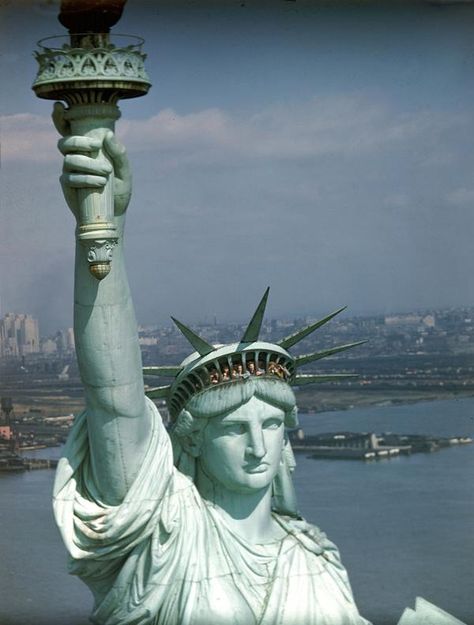 Embedded image Unity Photography, Statue Of Liberty Crown, New York Summer, The Statue Of Liberty, Lady Liberty, History Pictures, Melting Pot, Large Poster, Nova York