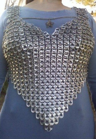 This looks interesting. Makes me think about what kinda things i can make with this method and material. Soda Tab Top ( pull tab ) Pop Top Crafts, Diy Soda, Corset Tutorial, Lon Bia, Soda Tab Crafts, Pop Can Tabs, Tab Crafts, Can Tab Crafts, Soda Can Tabs