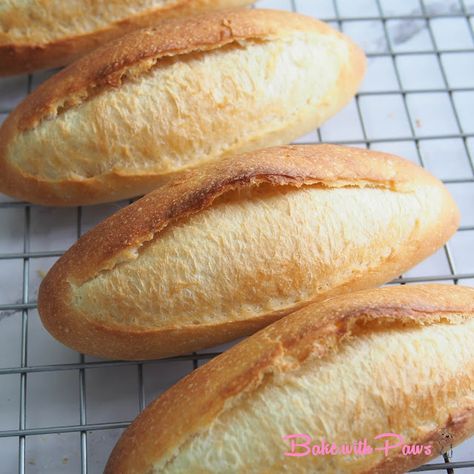 Sourdough Banh Mi, Banh Mi, Natural Yeast Banh Mi, Vietnamese Baguette, Sourdough Vietnamese Baguette Pan Cubano, Cuban Bread, Bahn Mi, Baguette Recipe, Bread Pan, Baking Stone, Porto Rico, Cuban Recipes, Banh Mi