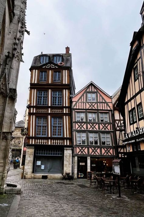 10 Things To Do In Rouen France You Can Do In A Weekend Rouen France, Travel Quiz, Famous Houses, Cool Apartments, Great Restaurants, Clock Tower, A Stick, Tea Room, Travel Guides