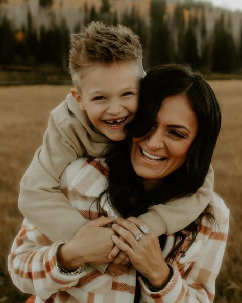 I could take pictures of these two all day🥹 There’s just something so heartwarming and tender about mother-son photos. I love witnessing but also capturing the incredible, unbreakable bond between a momma and her little one. I mean, is there anything more precious? These photos - this love, this connection - it’s everything and I feel so lucky that I get to help document these moments🤍 . . . . . #FamilyPhotography #FamilyPhotographer #FamilyTime #FamilyLove #FamilyPortraits #InHomeFamilySessi... Mother Son Christmas Pictures, Mother Son Holiday Pictures, Mother Son Photos Older, Mother Son Photos Single Moms, Mother Son Christmas Photo Ideas, Mother Son Picture Ideas, Mother And Son Poses, Mother And Son Photo Ideas, Mom And Son Photo Ideas