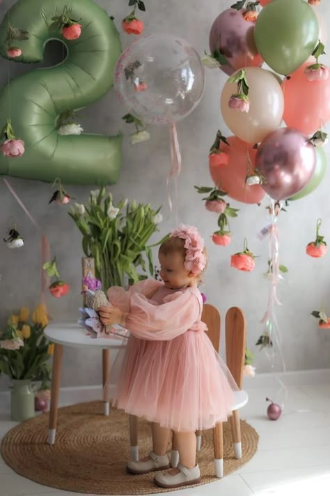 Party Trends 2024, Fairy Birthday Photoshoot, Kid Birthday Decorations, Vogue Birthday Party, Kids Birthday Photoshoot Ideas, 2nd Bday Photoshoot, Second Birthday Photoshoot, 3rd Birthday Photoshoot, Toddler Girl Birthday