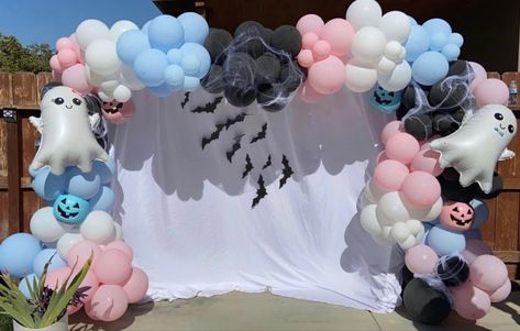 Hollowed Gender Reveal, Boo-y Or Ghoul Gender Reveal Ideas, Boot Or Ghoul Gender Reveal, Spooky Halloween Gender Reveal, Pink And Blue Halloween Gender Reveal, Gender Reveal Ideas Witch, Halloween Gender Reveal Balloon Arch, Halloween Gender Reveal Snacks, Ghost Gender Reveal Ideas