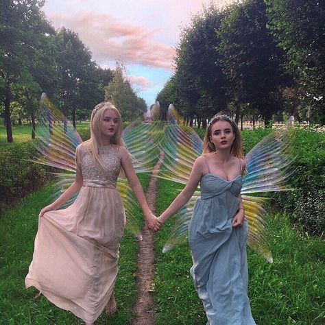 Fae Aesthetic, Gaun Abad Pertengahan, Fairy Costumes, Fairy Photoshoot, Fairycore Aesthetic, Ethereal Aesthetic, Fairy Aesthetic, Magic Aesthetic, Mia 3