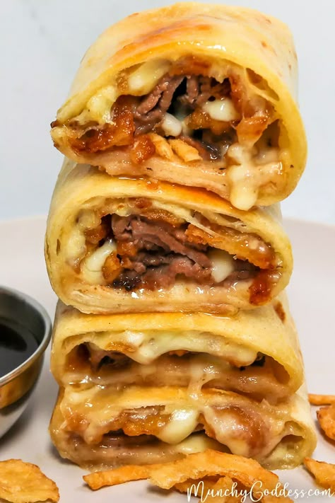 Fast Airfryer Meals, Airfryer Wrap Recipes, Airfryer Wraps, Maggie Food, Roast Beef Roll Ups, Airfry Recipes, Air Fryer Beef, Crispy Fried Onions, New Air Fryer Recipes