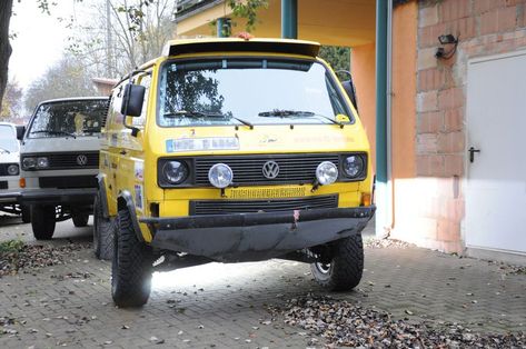 VW Bus T3: Syncro-Bernd legt Hand an das perfekte Auto - DER SPIEGEL Vw T3 Tuning, Volkswagen 181, Vw Bus T3, Vw Syncro, Vw T3 Syncro, T3 Bus, Vw T25, Vw Lt, Vw Classic