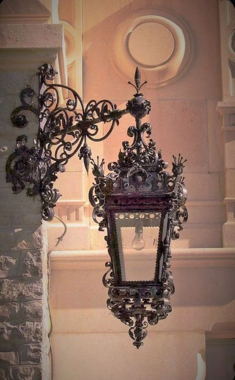 Outdoor Lighting Sconces, درابزين السلم, Cherry Delight, Peles Castle, Lampe Art Deco, Oil Lantern, Lighting Sconces, Gas Lanterns, Old Lamps