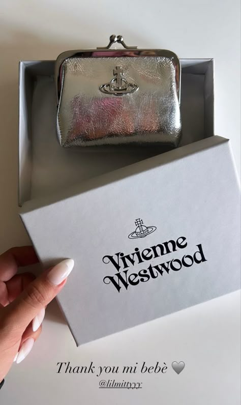 Vivienne Westwood Aesthetic, Westwood Aesthetic, Vivienne Westwood Nana, Vivienne Westwood Collection, Lion Fashion, Vivienne Westwood Wallet, Viviane Westwood, Purse Closet, Girly Aesthetics