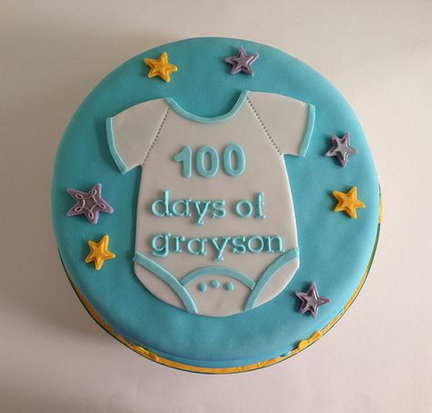 100 days Celebration cake, Baked Keepsakes 100 Days Birthday Cake, Children Day Cake For Kids, Baby 100 Days Photo Ideas, 100 Day Cake, 100 Days Baby Celebration, 100 Days Baby Photoshoot, 100 Days Cake, Baby Cake Design, 100 Days Celebration