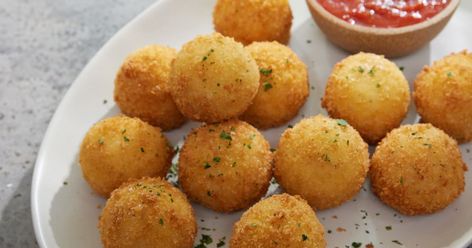 Arancini Magnolia Recipes, Magnolia Table Recipes, Joanna Gaines Recipes, Party Nibbles, Arancini Recipe, Party Side Dishes, Magnolia Network, Magnolia Kitchen, Marinara Sauce Recipe