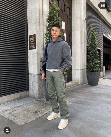 Green Cargo Pants Outfit Men, Mens Cargo Pants Outfit, Jordan 4 Outfit Men, Green Cargo Pants Outfit, Cargo Pants Outfit Men, Thrifted Outfit, Fit Aesthetic, Spiritual Fashion, Fall Streetwear