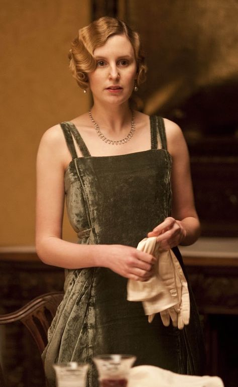 Downtown Abbey Fashion, Downton Abbey Season 3, Edith Crawley, Downton Abbey Costumes, Lady Sybil, Laura Carmichael, Downton Abbey Fashion, Downton Abby, 1910s Fashion