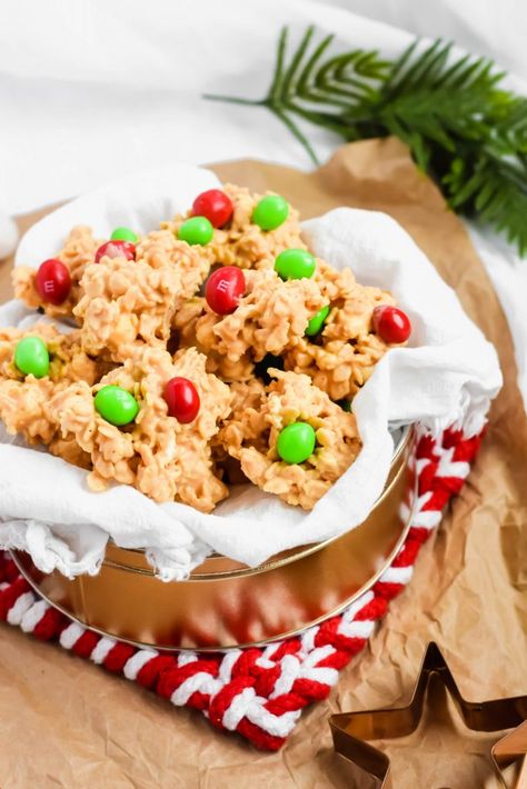 No Bake Avalanche Cookies - A Paige of Positivity No Bake Avalanche Cookies, Best Christmas Treats, Avalanche Cookies, Christmas Treats To Make, Cookies No Bake, Cocoa Krispies, Traditional Turkey, Bake Christmas, Fluffy Cupcakes