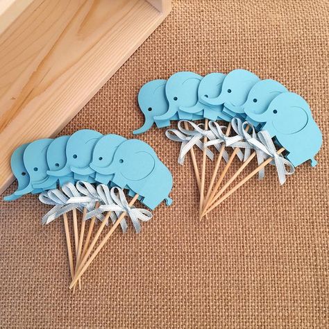 Elephant Cupcakes, Idee Babyshower, Boy Baby Shower Ideas, Elephant Baby Shower Theme, Baby Boy Shower Favors, Elephant Party, Baby Elefant, Trendy Baby Shower Ideas, Elephant Theme