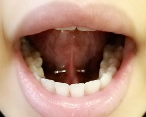 Frenulum Tongue Piercing, Under Tounge Piercing, Tounge Piercings Aesthetic, Under Tongue Piercing, Unusual Piercings, Frenulum Piercing, Vintage Fashion Sketches, Piercing Inspo, Friday 13th