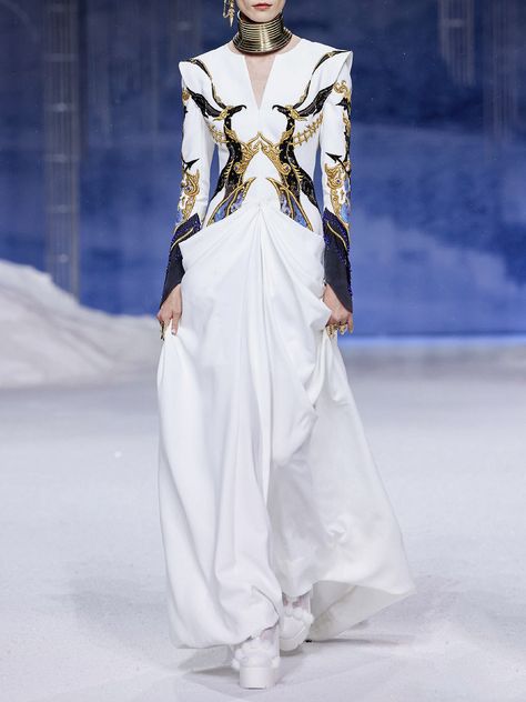 Heaven Gaia, Spring 2023 Couture, 2023 Couture, Under Your Spell, Futuristic Fashion, Fantasy Dress, Spring 2023, Fantasy Clothing, Fantasy Fashion