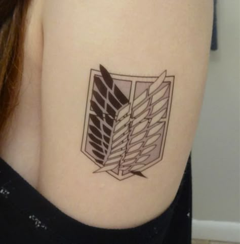 Coolest Tattoos, Attack On Titan Tattoo, Freedom Tattoos, Tatuagem Masculina Pequena, Nerd Tattoo, Bts Tattoos, Naruto Tattoo, Triangle Tattoos, Tatuaje A Color