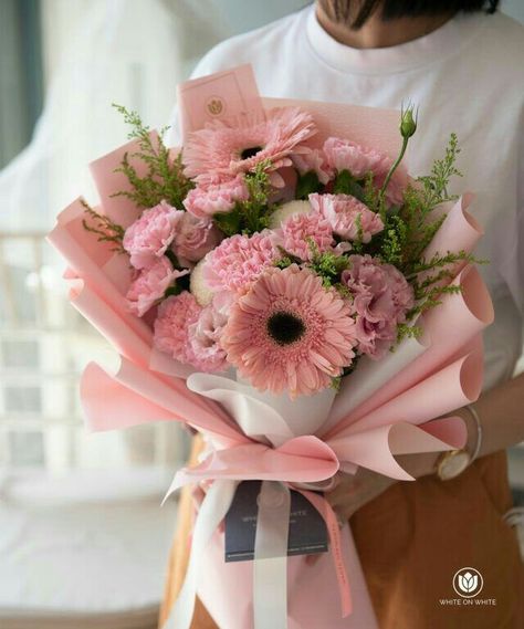 Pink Carnation Bouquet, Pink And White Flower Bouquet, Carnation Flower Bouquet, Luxury Flower Shop, Gerbera Daisy Bouquet, Gerbera Bouquet, Carnation Bouquet, Luxury Flower Bouquets, Pink Gerbera