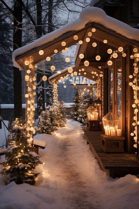 Christmas Porch, Christmas Mood, Christmas Love, Christmas Aesthetic, Outdoor Christmas Decorations, Cozy Christmas, Winter Scenes, Outdoor Christmas, White Christmas