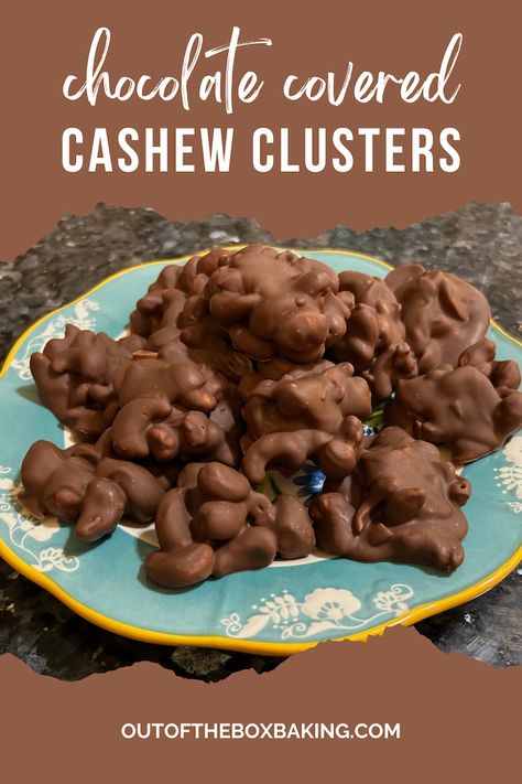 If you love salty cashews covered in creamy milk chocolate, this is the recipe for you. Best of all, this candy comes together in just minutes and tastes delicious. Glazed Cashews Recipe, Cashew Clusters Recipe, Chocolate Covered Cashews, Fudge Peppermint, Cashew Clusters, Classic Fudge, Easy Christmas Candy, Cashew Recipes, Easy Christmas Candy Recipes