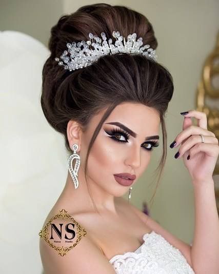 Sanggul Modern, Bridal Hair Updo, Wedding Hair Inspiration, Wedding Updo, Bridal Crown, Formal Hairstyles, Wedding Crown, Different Hairstyles, Wedding Hair And Makeup