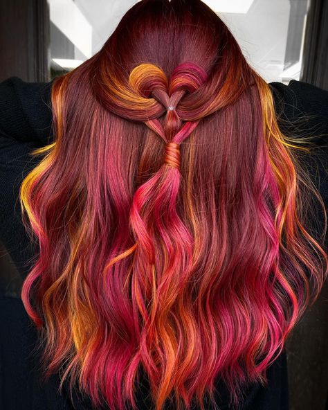 Ashlee Allen on Instagram: “��❤️ 🇧 🇪 🇲 🇮 🇳 🇪 ❤️ @veryveryfrightening has the dreamiest hair 😍 Shout out to @liz.colors for posting this super cute heart style how to…” Best Red Hair Color, Sunset Hair Color, Red Hair Color Ideas, Sunset Hair, Dramatic Hair, Natural Red Hair, Vivid Hair Color, Fun Hair, Fresh Hair