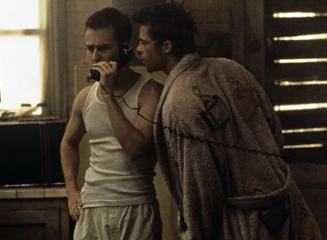 Iconic Movie Scenes, Project Mayhem, Nolan Film, Scene Dress, Iconic Scenes, Daniel Day, Edward Norton, Hollywood Studio, Tyler Durden