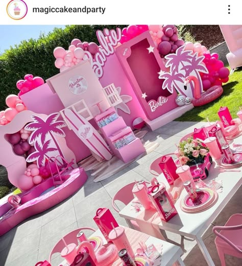 Malibu Barbie Pool Party, Barbie Organization, Barbie Pool Party, Barbie Pool, Barbie Malibu, Barbie Beach, Carnival Birthday Party Theme, Barbie Party Decorations, Birthday Barbie