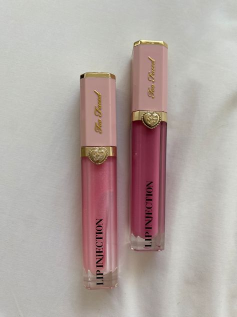 too faced lip gloss coquette Too Faced Lip Gloss Aesthetic, Lip Gloss Too Faced, Two Faced Lip Gloss, Too Faced Lipgloss, Aesthetic Lip Gloss, Luxury Lip Gloss, Too Faced Lip Gloss, Makeup Baddie, Glamour Makeup Looks