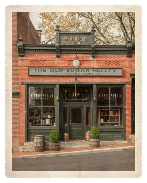 Restaurant Entryway Design, Bar Storefront Design, Pretty Store Fronts, Brick Cafe Exterior, Commercial Curb Appeal, Historical Restaurant Design, Vintage Store Fronts Facades, Downtown Store Fronts, Painted Brick Store Fronts