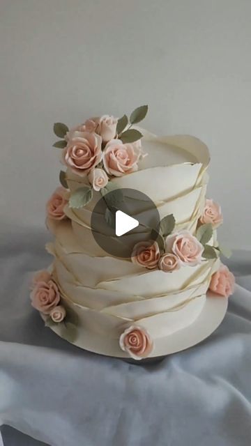 wecelebratecakes on Instagram: "Beautiful cake design by @reginameynard" Cake Designs Videos, Cake Videos Decorating, Rose Cake Design, Wedding Cake Videos, Beautiful Cake Designs, Baking Business, Beautiful Cake, Rose Cake, Cake Videos