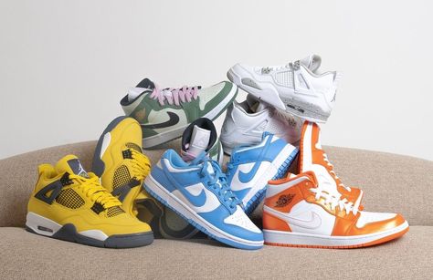 There’s no denying that the Nike Dunk, both high and low, is on track to become the hottest sneaker of the year — again. Known for its relatively thick silhouette and coveted colorways, the iconic shoe has undoubtedly made its way into the hearts of sneaker lovers. Quickly becoming a popular style across the board, even for those outside of the sneaker community. #sneakers #nike #adidas #airmax #hotSneakers #shoes #sneakers #nikeshoes #sneakersfashion # sneaker #nike #sneakeroutfit #whitesneaker Sneaker Nike, Sneaker Lovers, Hot Sneakers, Sneakers Outfit, Nike Adidas, Nike Dunk, Nike Dunks, Popular Style, Saucony Sneaker