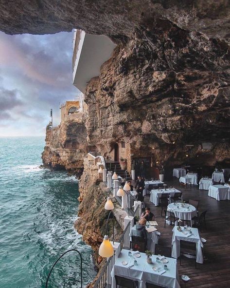 Grotta Palazzese, Seaside Restaurant, Destination Voyage, Vacation Places, Beautiful Places To Travel, Travel Lifestyle, Puglia, Italy Travel, Dream Vacations