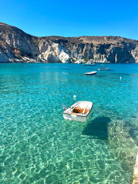 Beach in Milos, Greece #milos #greece #greeceislands #greeceguide #greecetraveltips #europe #europetraveltips #travel #beach #beachvacation #ocean #oceanlife #water #summer #summerstyle #boat #relaxing Summer Spring Aesthetic, Greece Milos, Skiathos Greece, Milos Greece, Water Swimming, Greece Vacation, Greece Holiday, Greece Islands, Spring Aesthetic